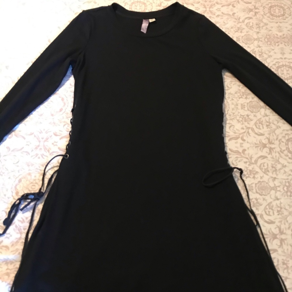 Alya - Francescas Long sleeve black mini dress Med